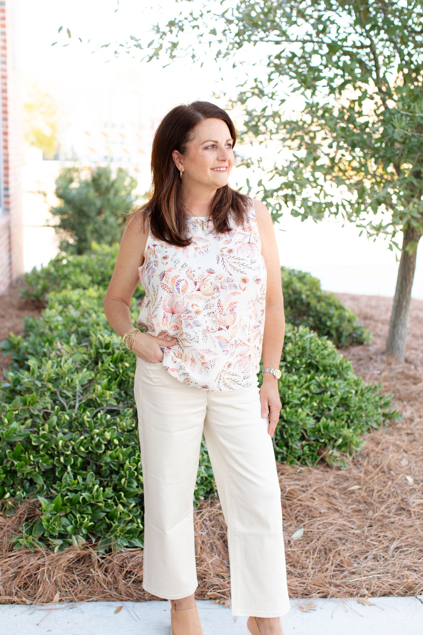 Crew Neck Sleeveless Top