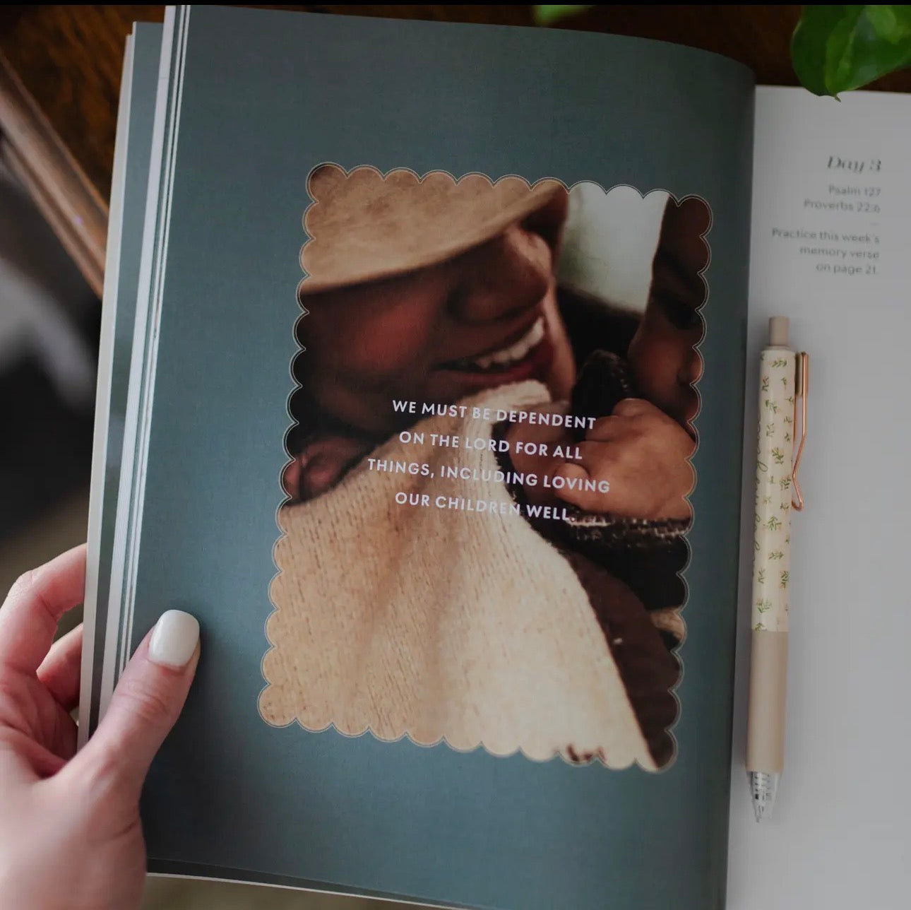 Grace In Chaos - Biblical Hope For The Hard Days Of Motherhood