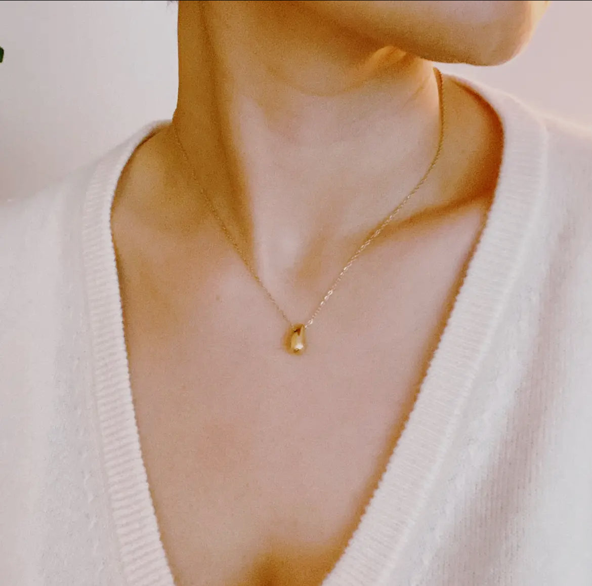 Mini Teardrop Pendant Necklace-Gold