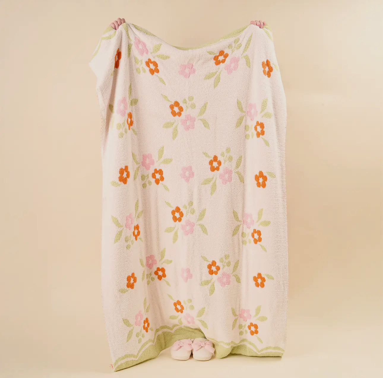 Scalloped Floral Pink Luxe Blanket