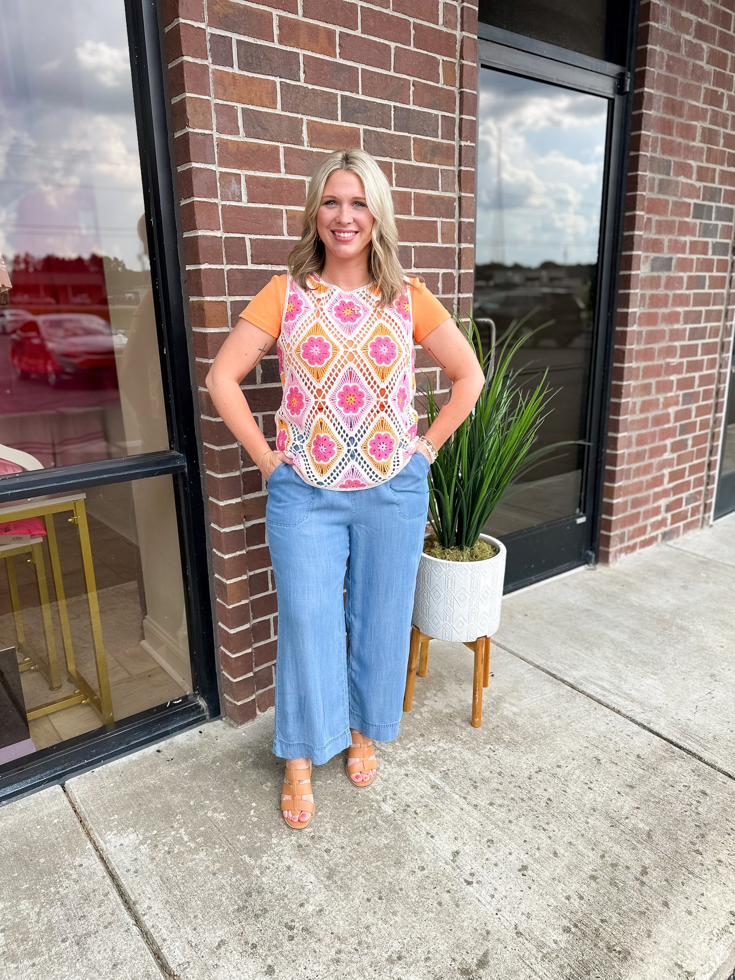 Flower Sleeveless Crochet Top