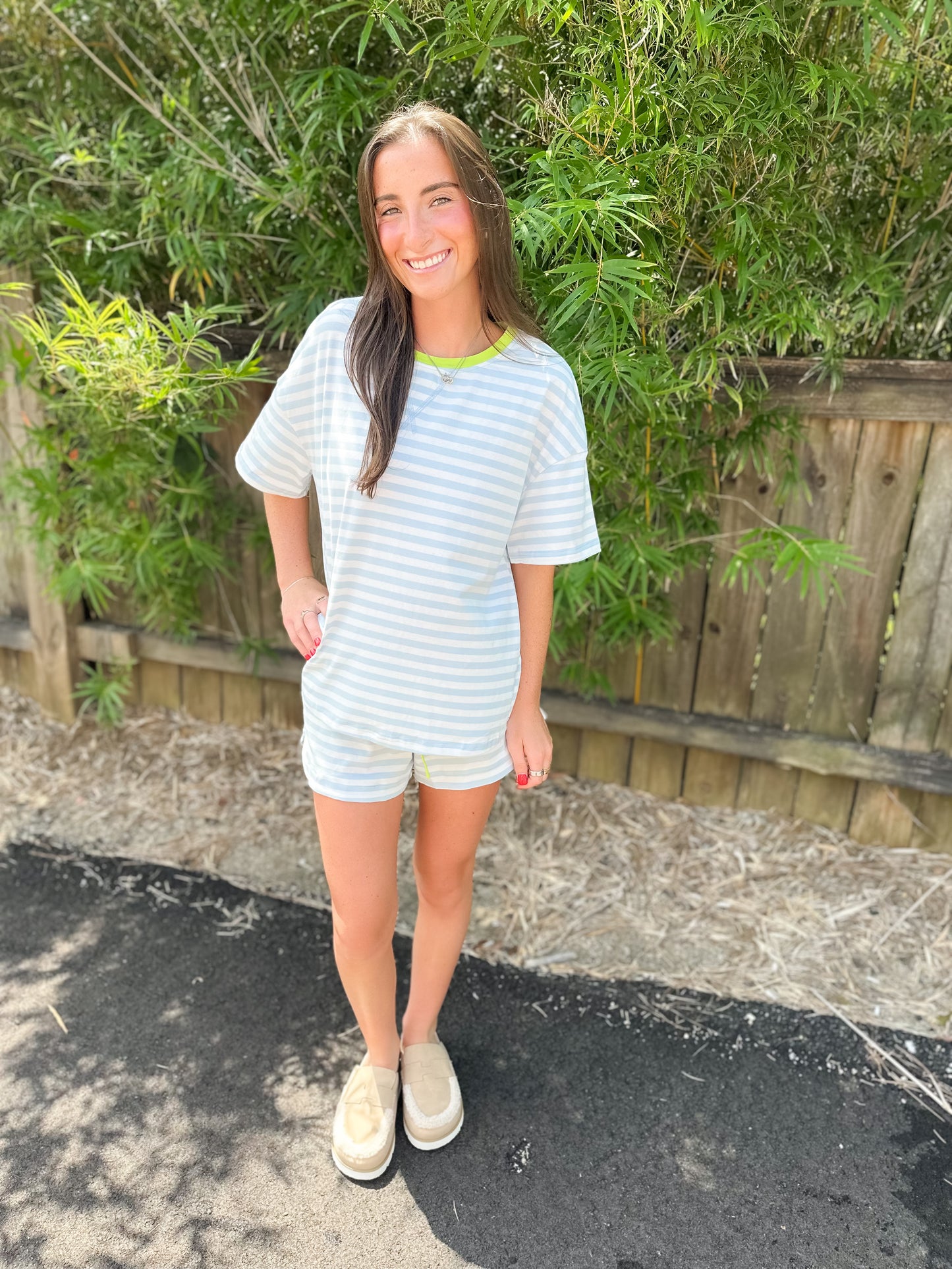Contrast Neck Loose Tee And Drawstring Shorts Set