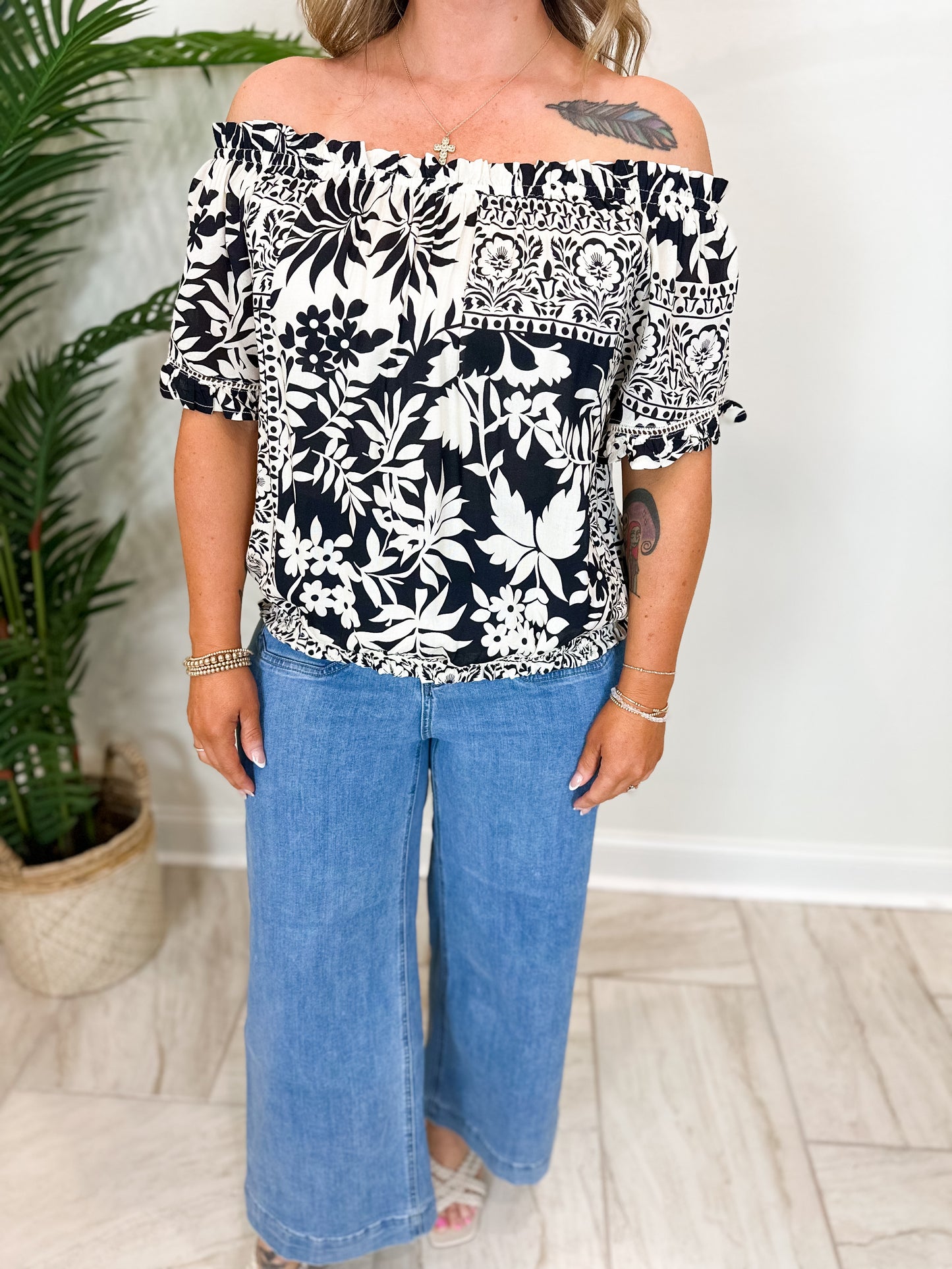 Printed Short Sleeve Off Shoulder Blouse