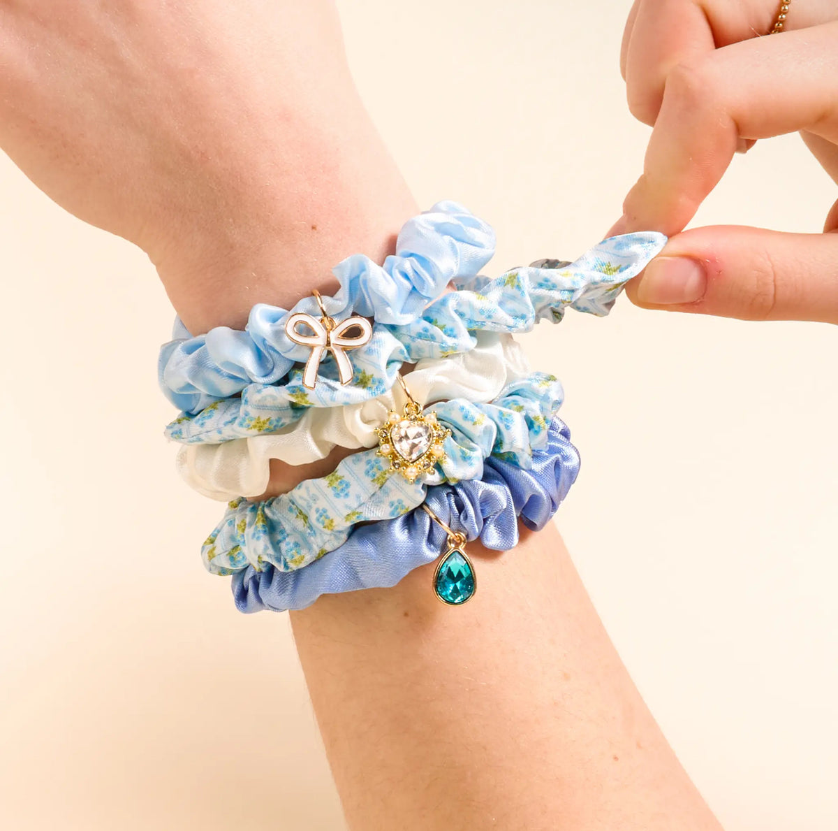 Scrunchie Charm Set-Oh So Fancy Blue