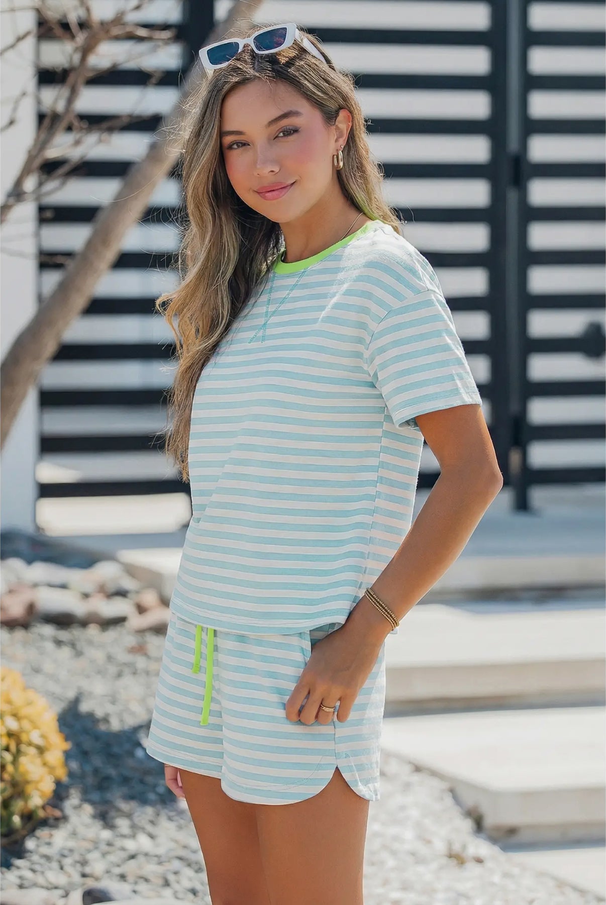 Contrast Neck Loose Tee And Drawstring Shorts Set