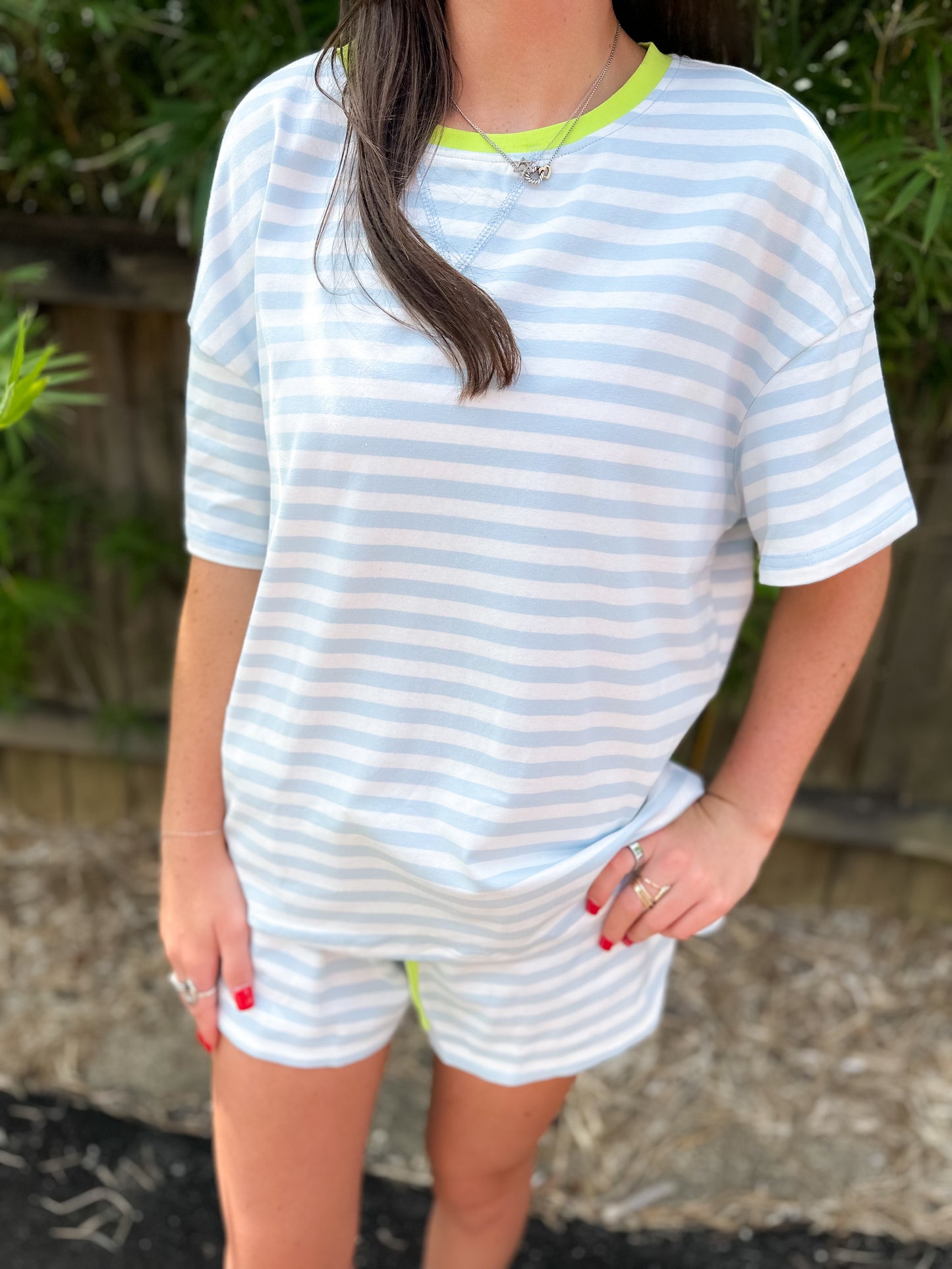 Contrast Neck Loose Tee And Drawstring Shorts Set