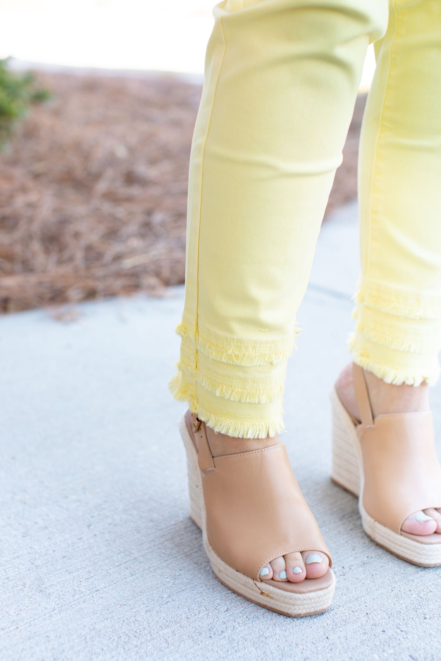 Frayed Hem Denim Jeans-Lemonade