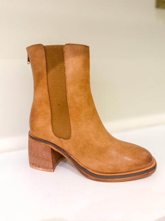 The Olivia Caramel Chelsea Heel Boots